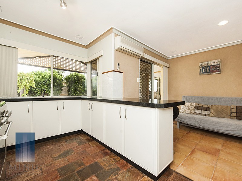 9 Abercairn Way, Parkwood WA 6147