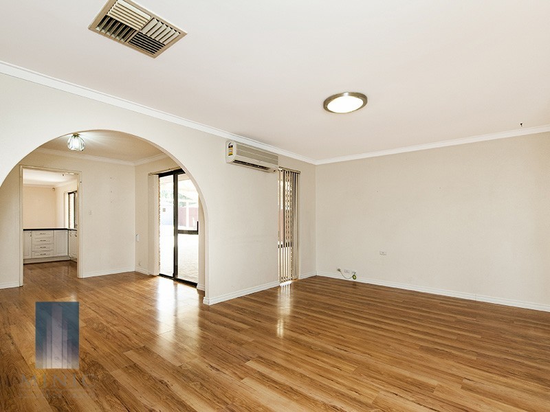 22 Mayo Court, Parkwood WA 6147