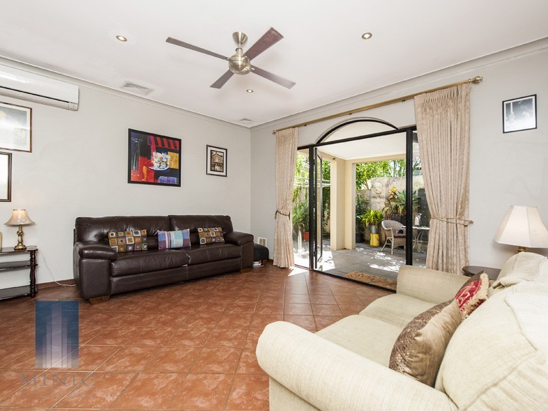 12 Linkwater Street, Shelley WA 6148