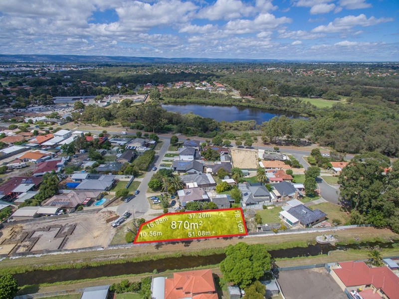8 Rose Place, Wilson WA 6107