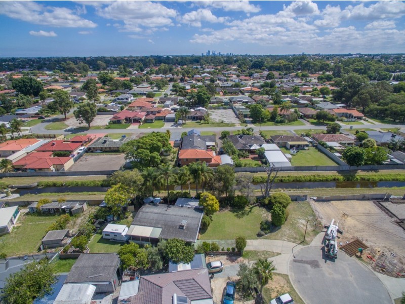8 Rose Place, Wilson WA 6107