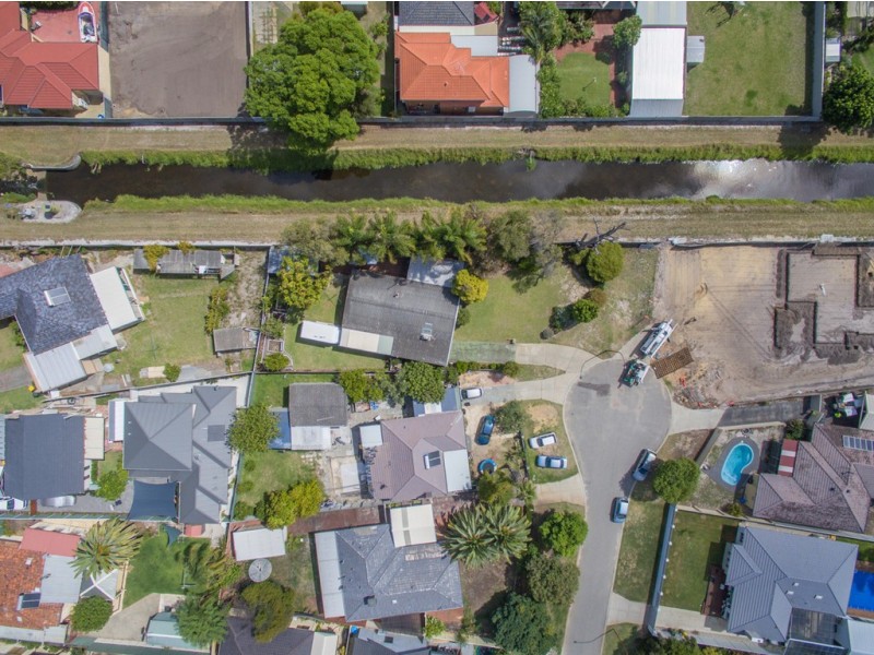 8 Rose Place, Wilson WA 6107
