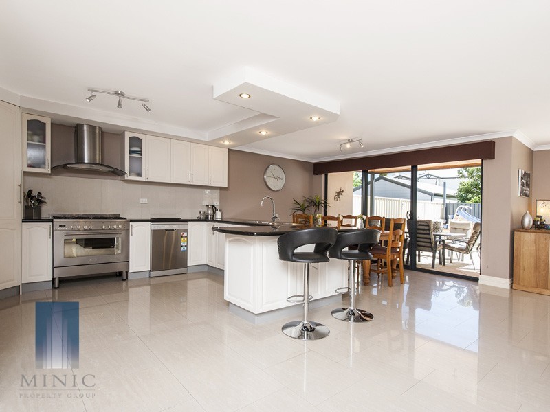 5A Bridget Place, Shelley WA 6148