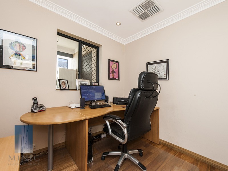 5A Bridget Place, Shelley WA 6148