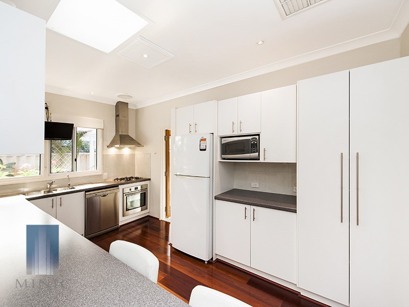 10 McManus Street, Wilson WA 6107