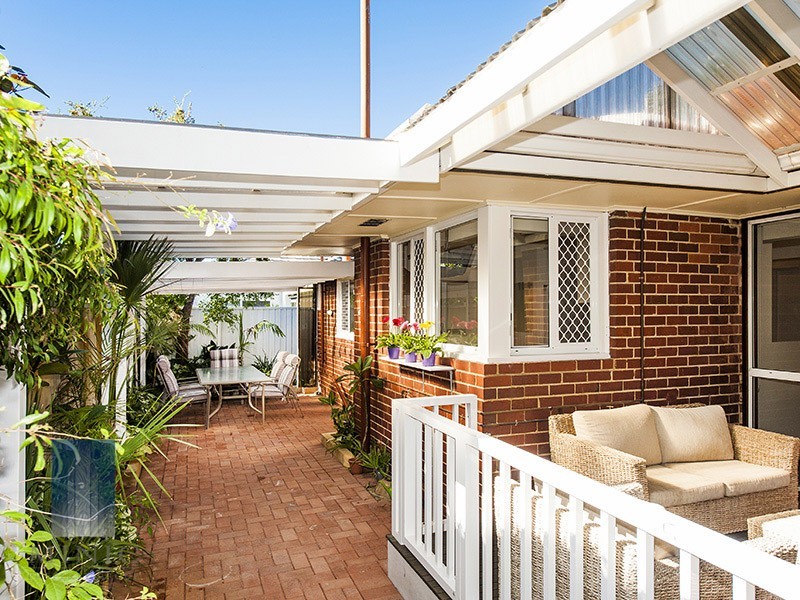 10 McManus Street, Wilson WA 6107