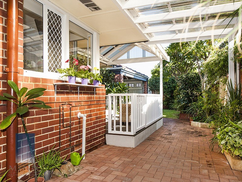 10 McManus Street, Wilson WA 6107