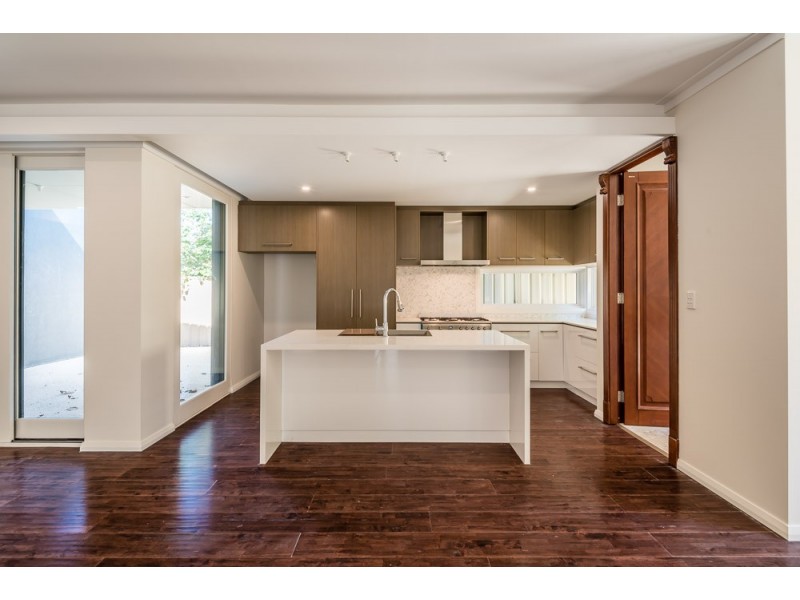 24C Leverburgh Street, Ardross WA 6153