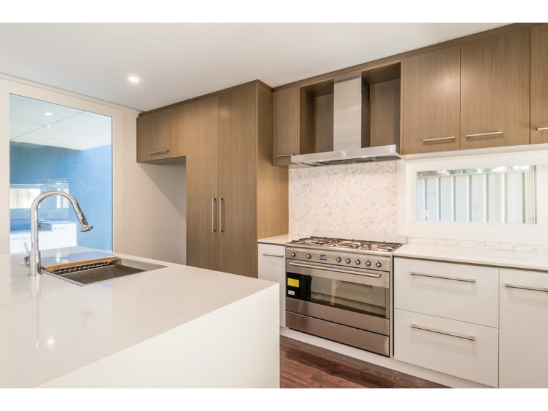 24C Leverburgh Street, Ardross WA 6153