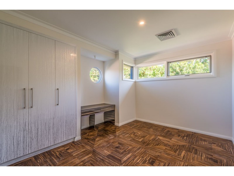 24C Leverburgh Street, Ardross WA 6153
