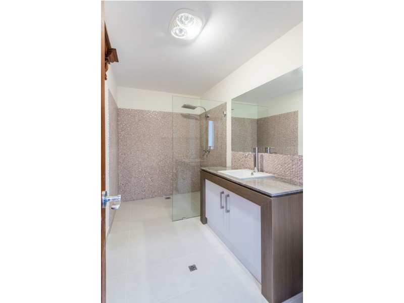 24C Leverburgh Street, Ardross WA 6153