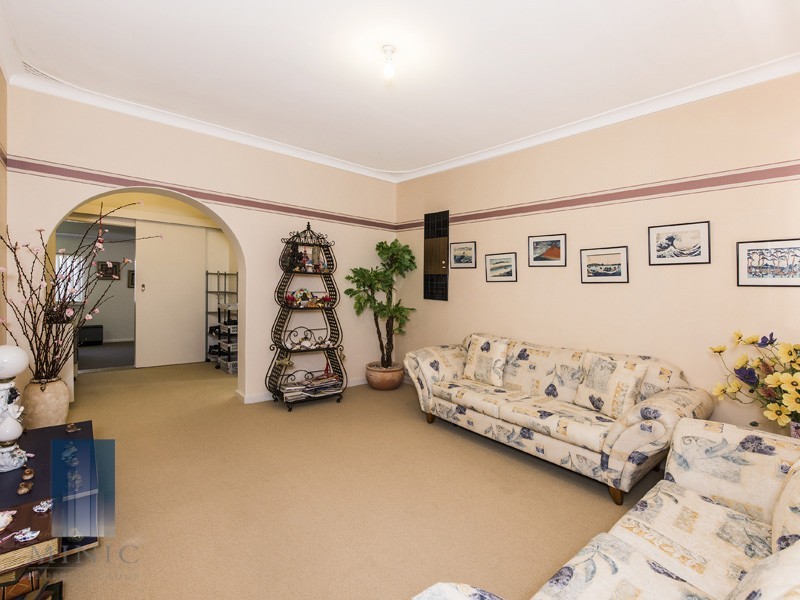 31 Redcliffe Street, East Cannington WA 6107