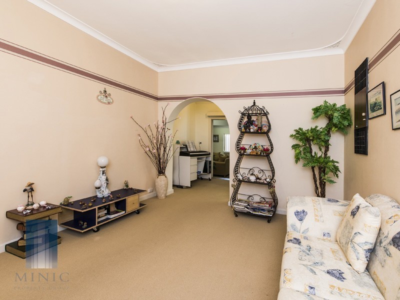 31 Redcliffe Street, East Cannington WA 6107