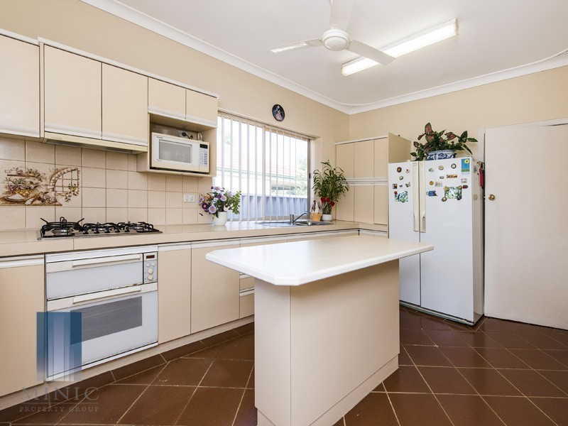 31 Redcliffe Street, East Cannington WA 6107