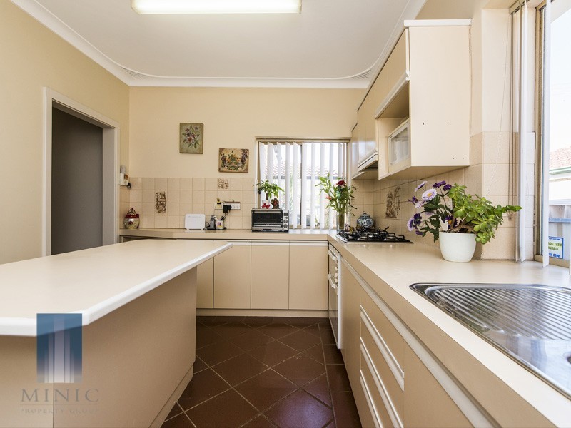31 Redcliffe Street, East Cannington WA 6107