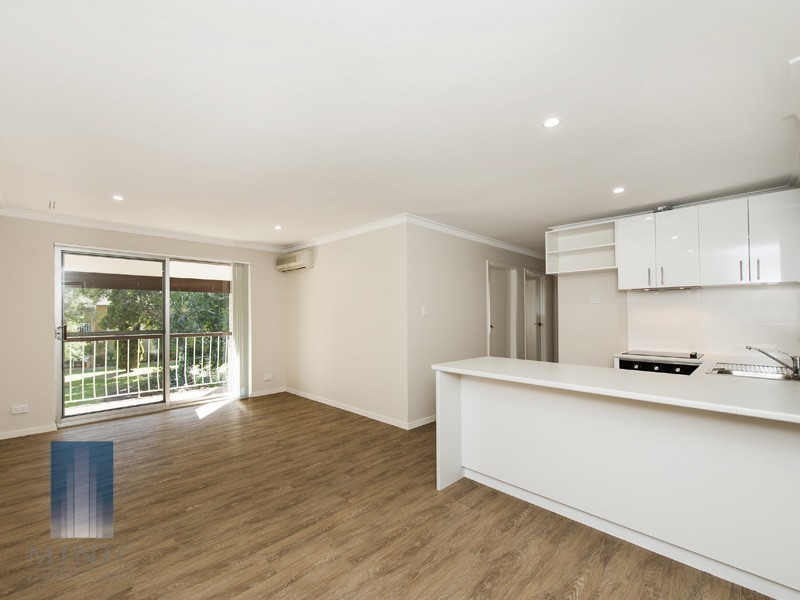 17/1 Clydesdale Street, Como WA 6152