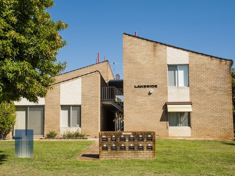 17/1 Clydesdale Street, Como WA 6152