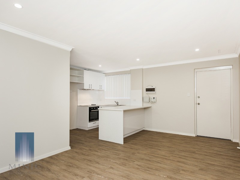 17/1 Clydesdale Street, Como WA 6152