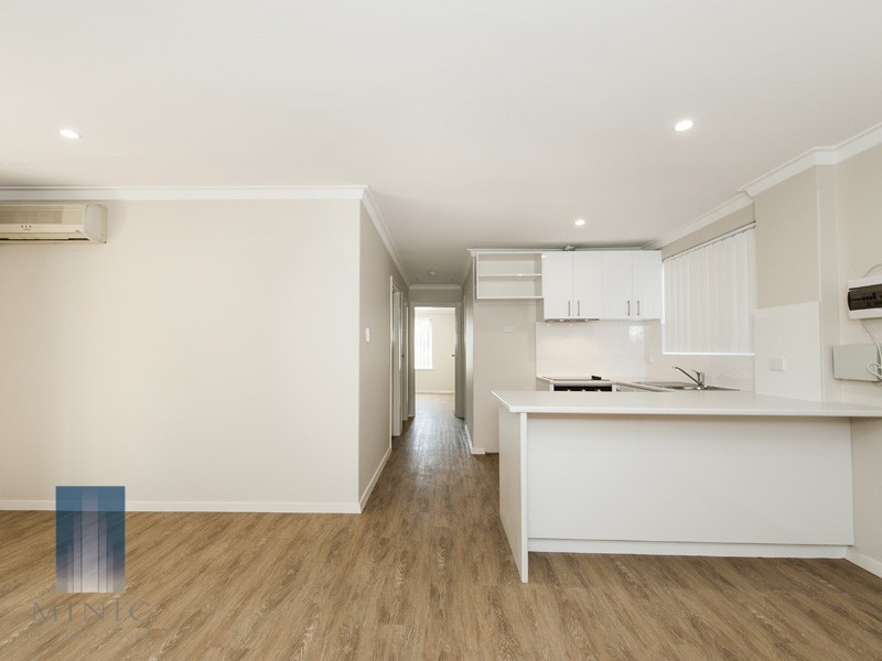 17/1 Clydesdale Street, Como WA 6152