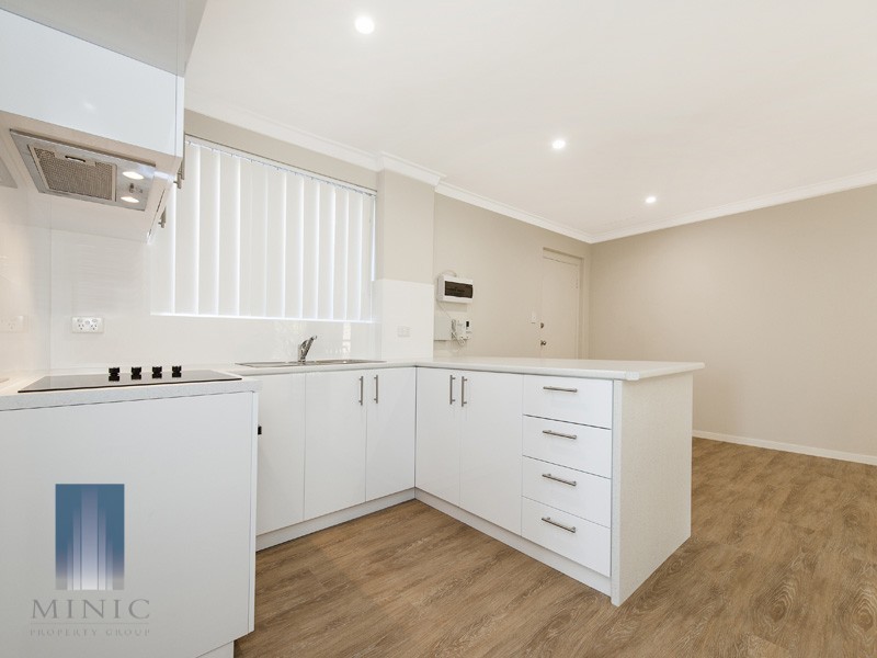 17/1 Clydesdale Street, Como WA 6152