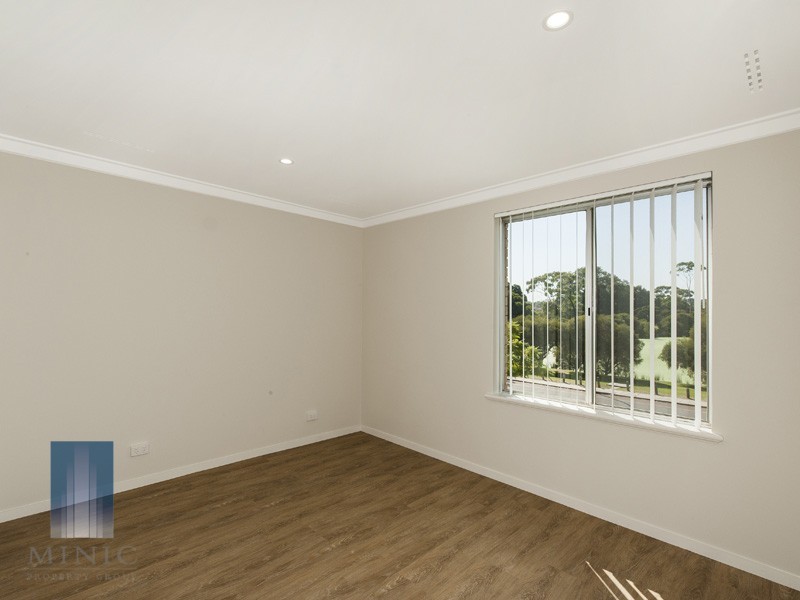 17/1 Clydesdale Street, Como WA 6152