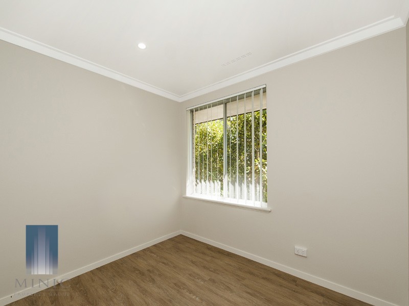 17/1 Clydesdale Street, Como WA 6152