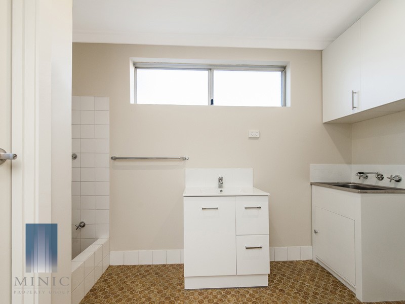 17/1 Clydesdale Street, Como WA 6152