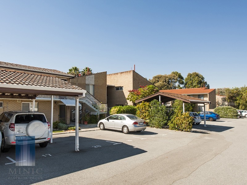 17/1 Clydesdale Street, Como WA 6152