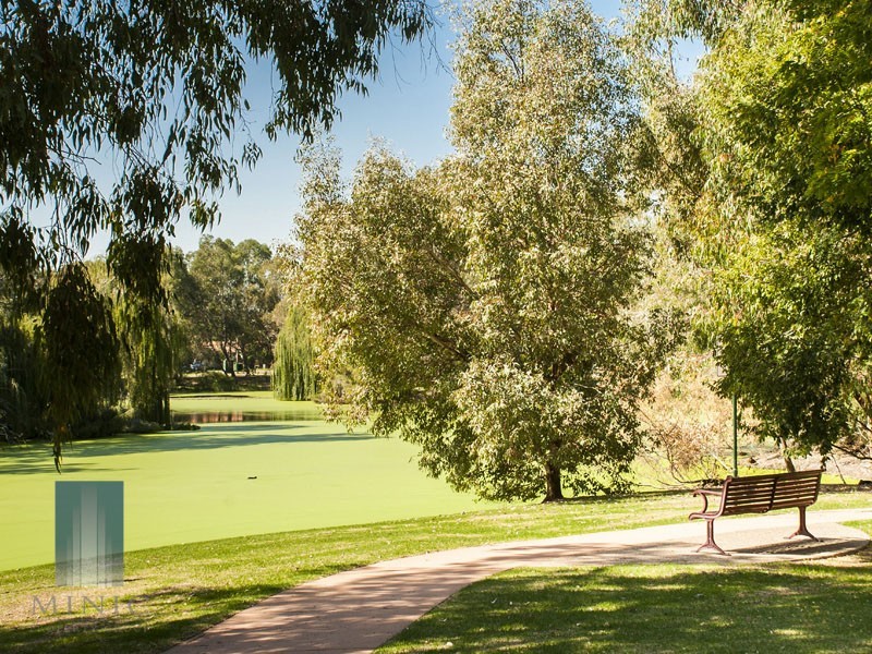 17/1 Clydesdale Street, Como WA 6152