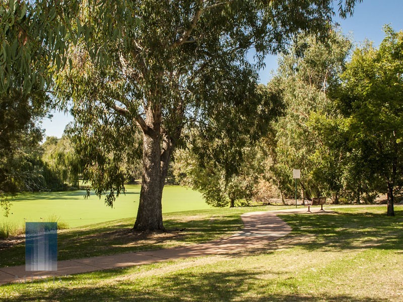 17/1 Clydesdale Street, Como WA 6152