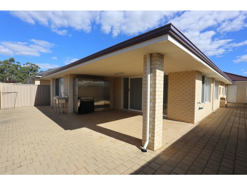 9 Ballycastle Loop, Canning Vale WA 6155