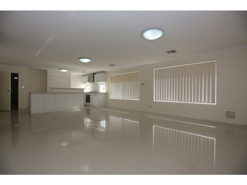 9 Ballycastle Loop, Canning Vale WA 6155