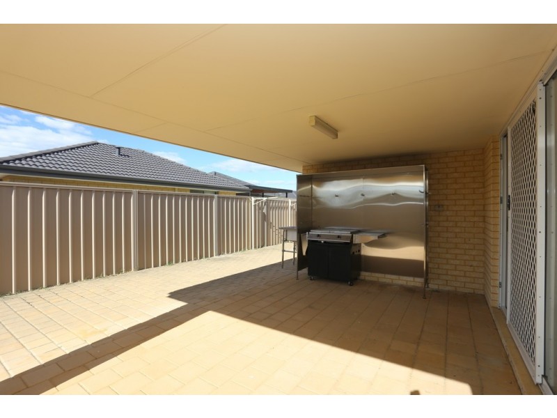 9 Ballycastle Loop, Canning Vale WA 6155