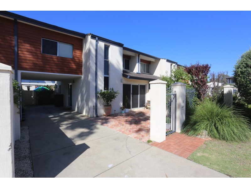 12/24 Melinga Court, Karawara WA 6152