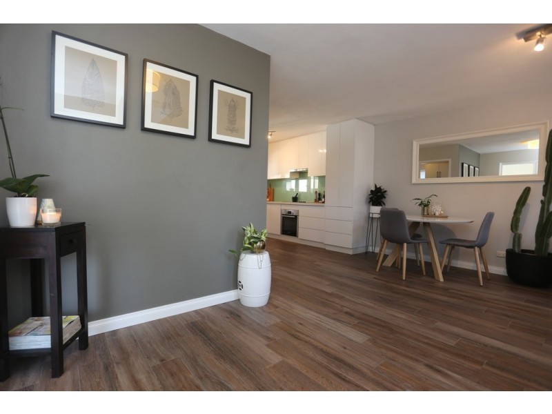 12/24 Melinga Court, Karawara WA 6152