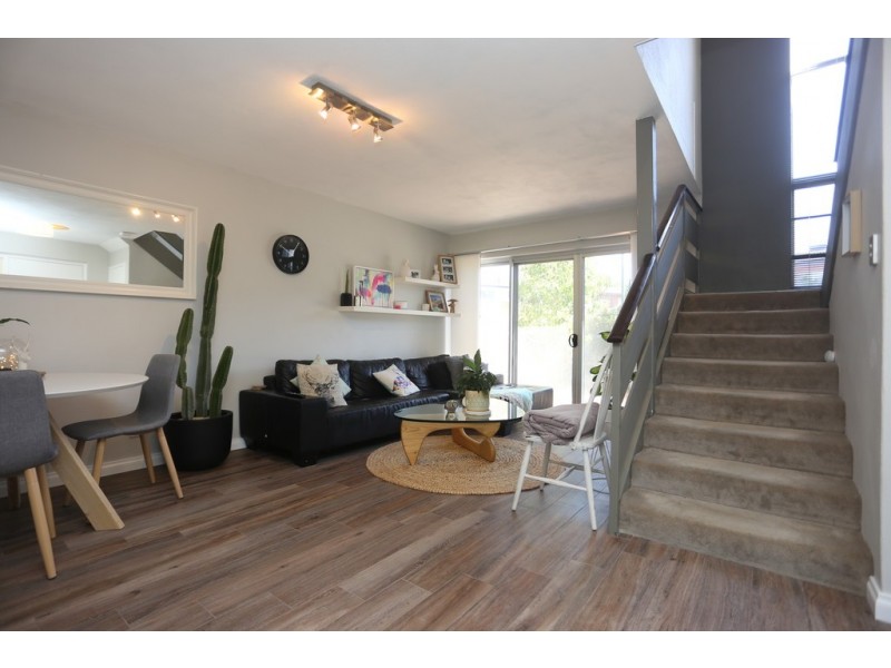 12/24 Melinga Court, Karawara WA 6152