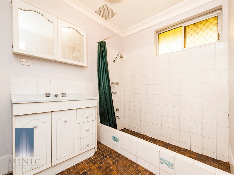 13 Baker Court, Langford WA 6147