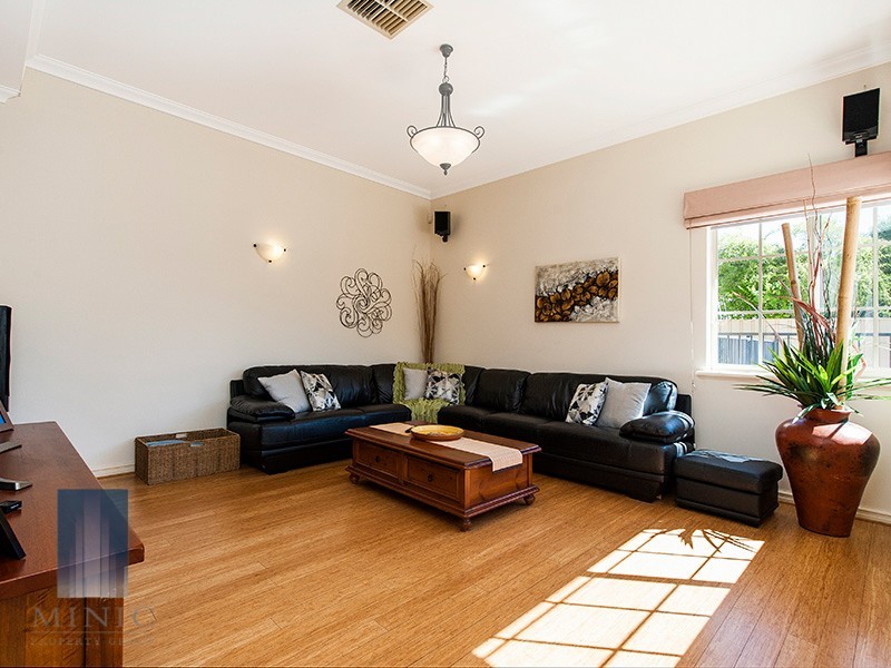 3 Bennett Drive, Canning Vale WA 6155