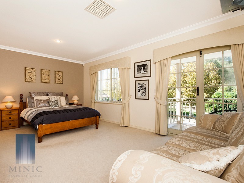 3 Bennett Drive, Canning Vale WA 6155