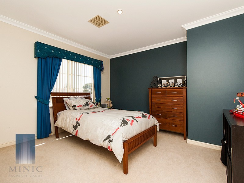 3 Bennett Drive, Canning Vale WA 6155