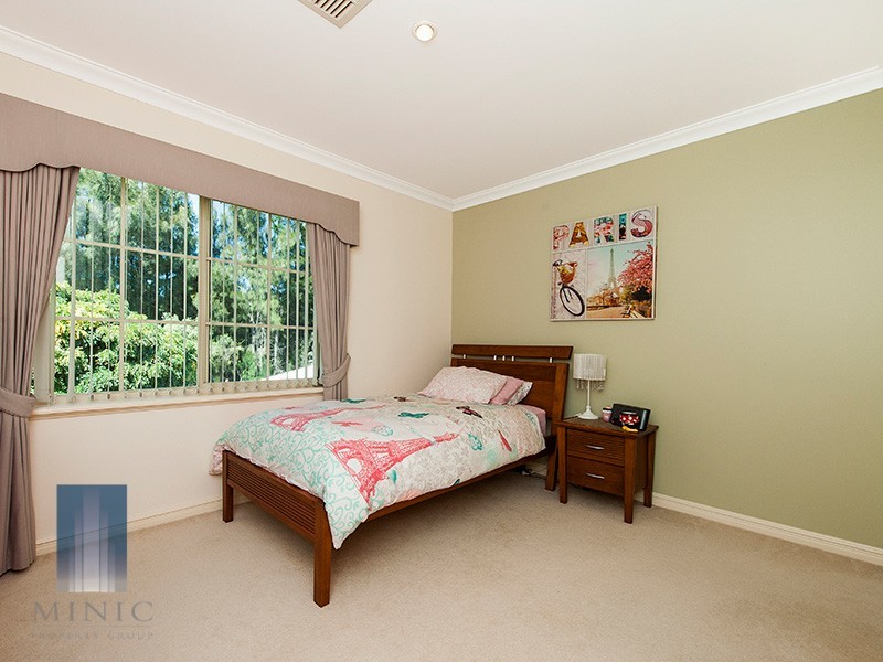 3 Bennett Drive, Canning Vale WA 6155