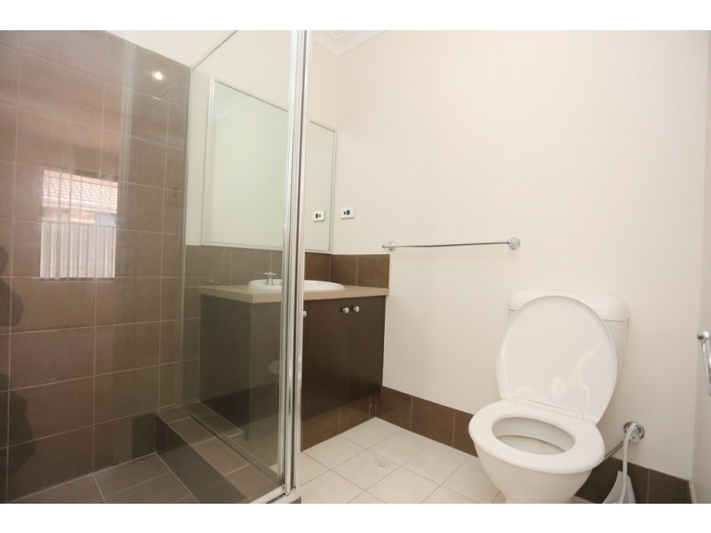 2/185 Gibbs Street, East Cannington WA 6107