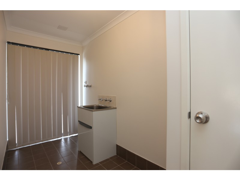 2/185 Gibbs Street, East Cannington WA 6107