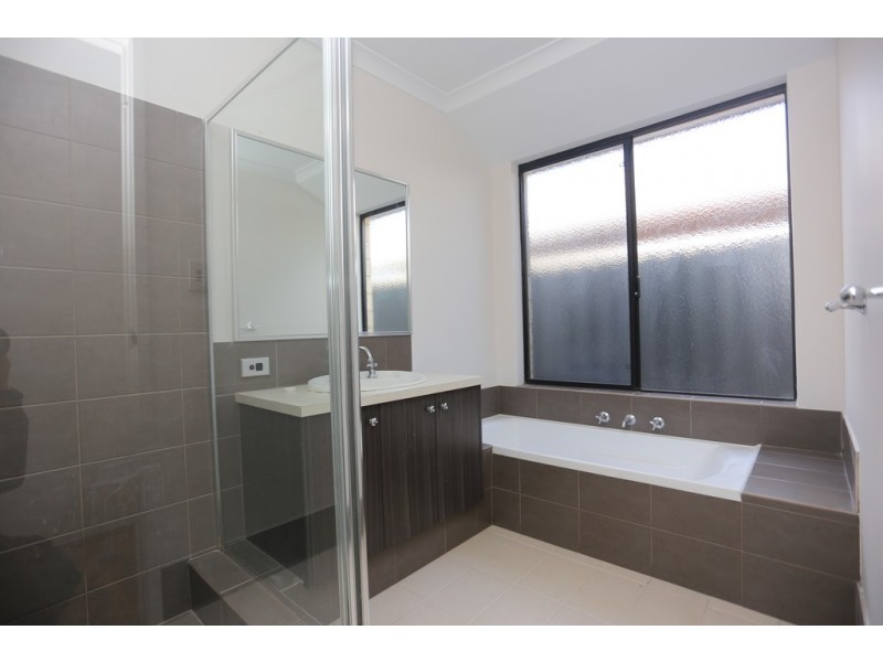 2/185 Gibbs Street, East Cannington WA 6107