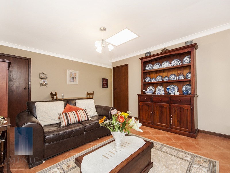 10 Midway Street, Riverton WA 6148