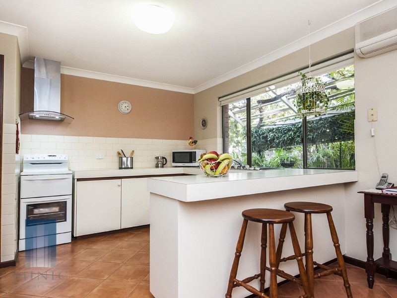 10 Midway Street, Riverton WA 6148