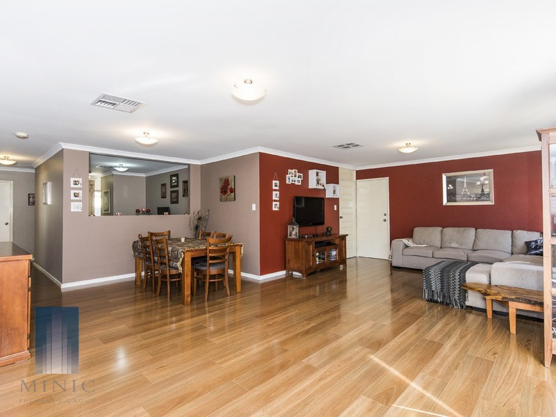 15 Hoffman Way, Byford WA 6122