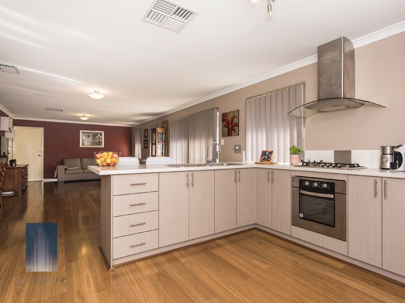 15 Hoffman Way, Byford WA 6122