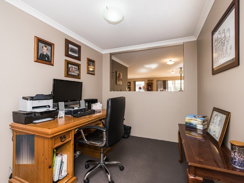 15 Hoffman Way, Byford WA 6122