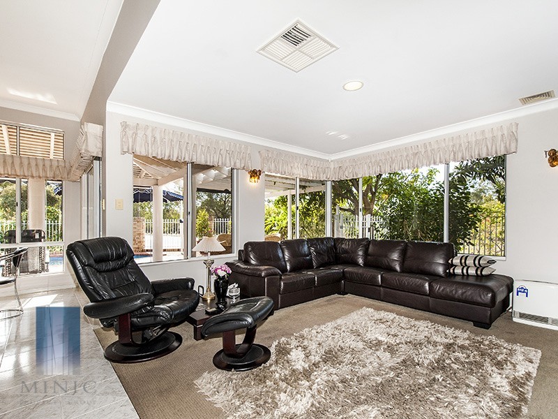 2 Balbiri Close, Wilson WA 6107